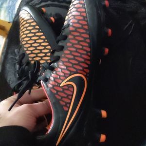 Women's Nike kleats